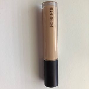 Under eye concealer